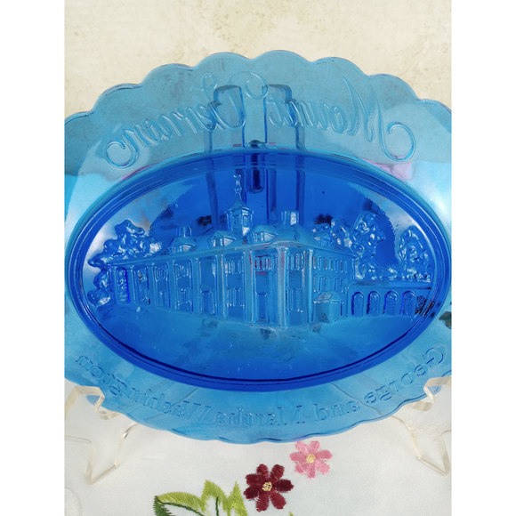 Avon Blue Oval Plate Mount Vernon George & Martha Washington - Picture 3 of 6
